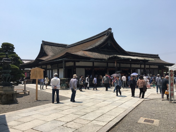 The Founders Hall at Toji Temple was a focus for prayers on May 21st. The 21st is an important date for Shingon Buddhism as it marks the date that Kukai passed away. Some say he is still meditating at Koyosan, waiting for the coming of the next Buddha.