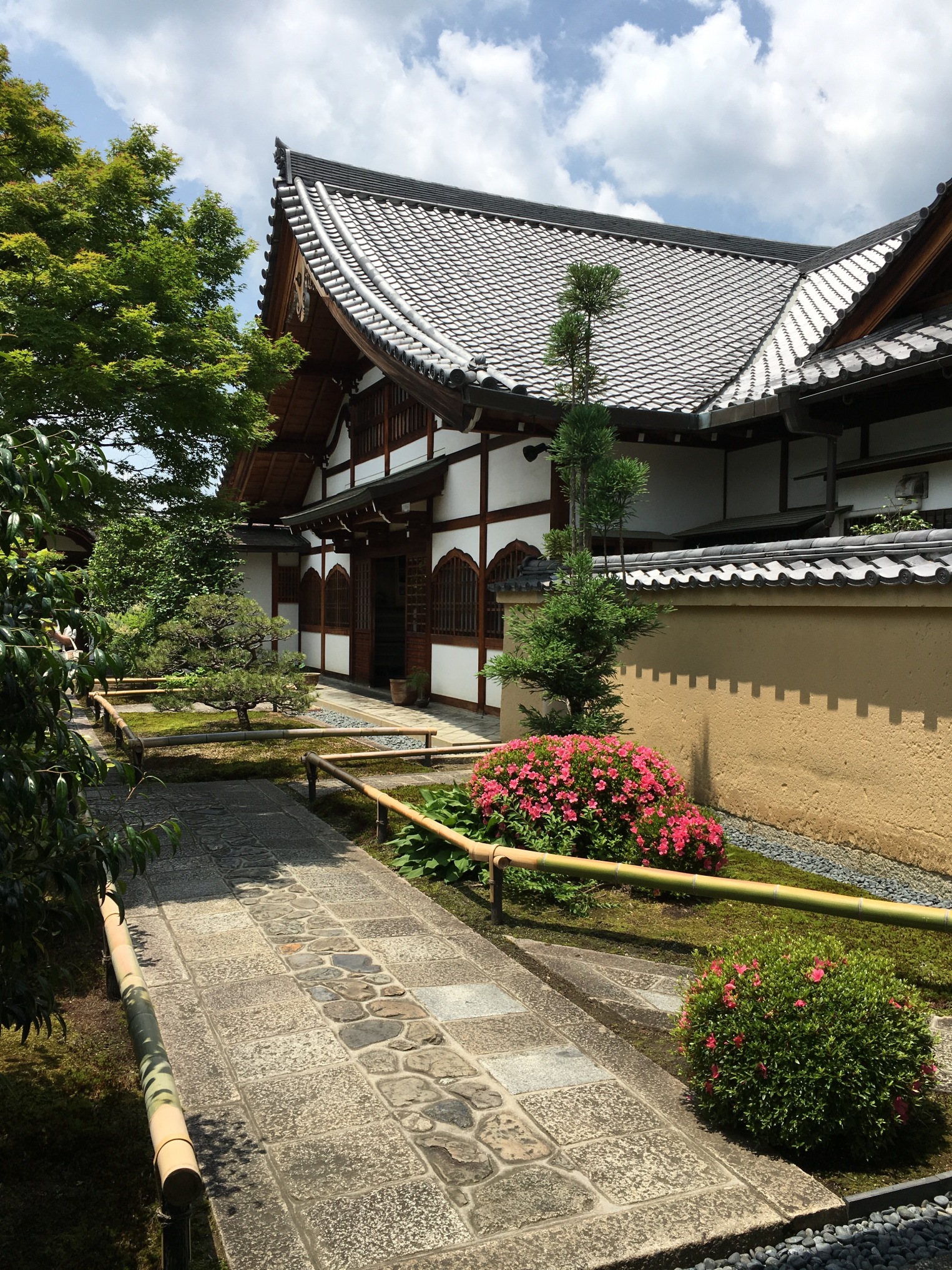 Korin-in Temple, Daitoku-ji. The sounds associated with the Zen Buddhist ceremony that we heard while viewing the garden in the Temple grounds reminded me of th e importance of sound and the other senses in elemental Japan.